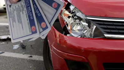 Sigorta şirketleri eski ehliyetlere kasko dahil ödeme yapmayacak