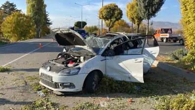 Otomobil hurdaya döndü: 2'si ağır, 6 yaralı