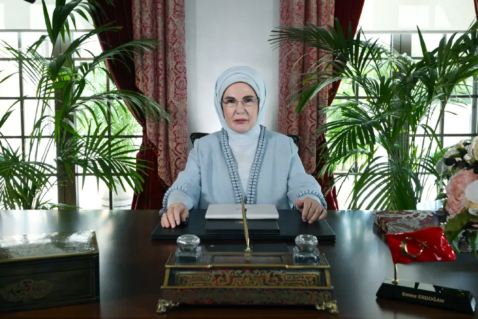 6. Lider Eşleri Zirvesi'ne Emine Erdoğan'dan video mesaj