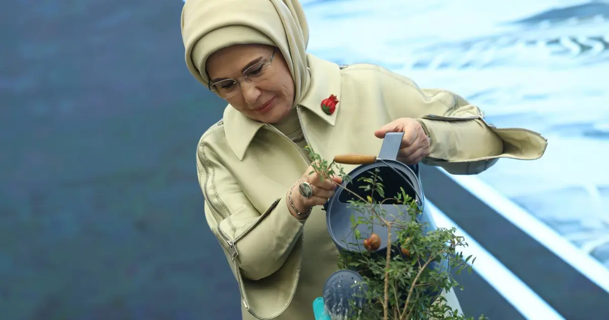 Emine Erdoğan, "Artsın Eksilmesin Dönüşüm Pazarı"nın açılışına katıldı