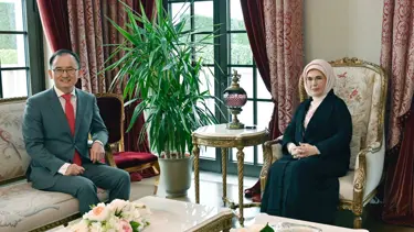 Emine Erdoğan, Çin'in Ankara Büyükelçisi ile bir araya geldi
