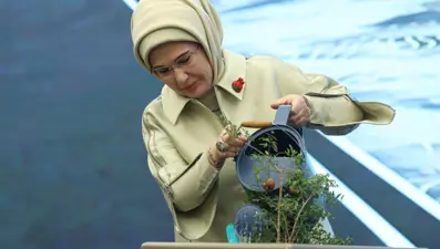 Emine Erdoğan, "Artsın Eksilmesin Dönüşüm Pazarı"nın açılışına katıldı