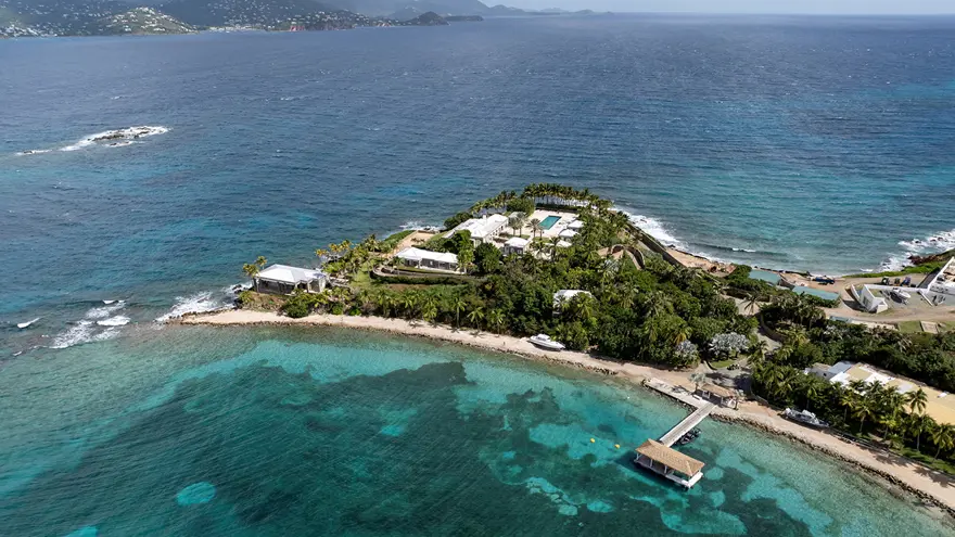 Epstein'ın kabus adasından ilk fotoğraflar 10