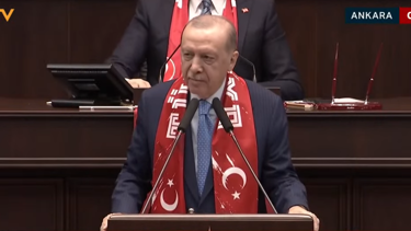  Etrafımız yangın çemberine döndü