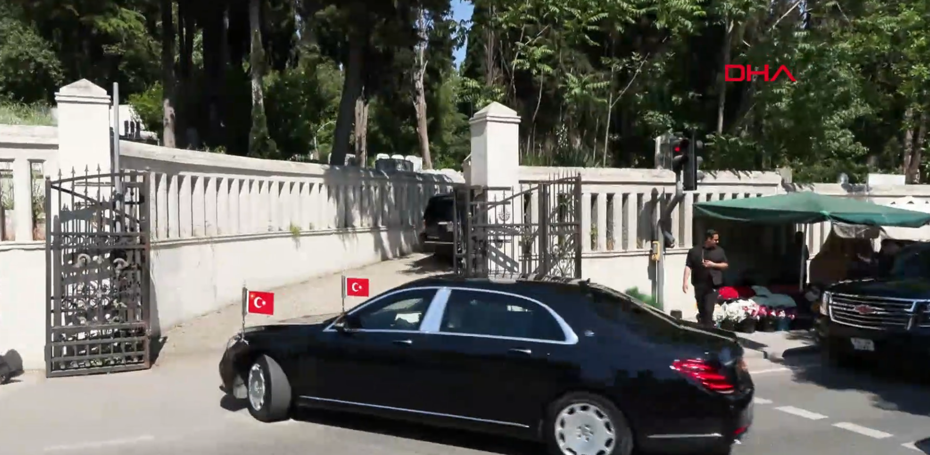 Cumhurbaşkanı Erdoğan'dan kabir ziyareti