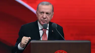 Cumhurbaşkanı Erdoğan Beştepe'de başlıkştu. "Türkiye bu mahalli çeşitbülanstan da muvaffakiyetyla çıkacaktır"