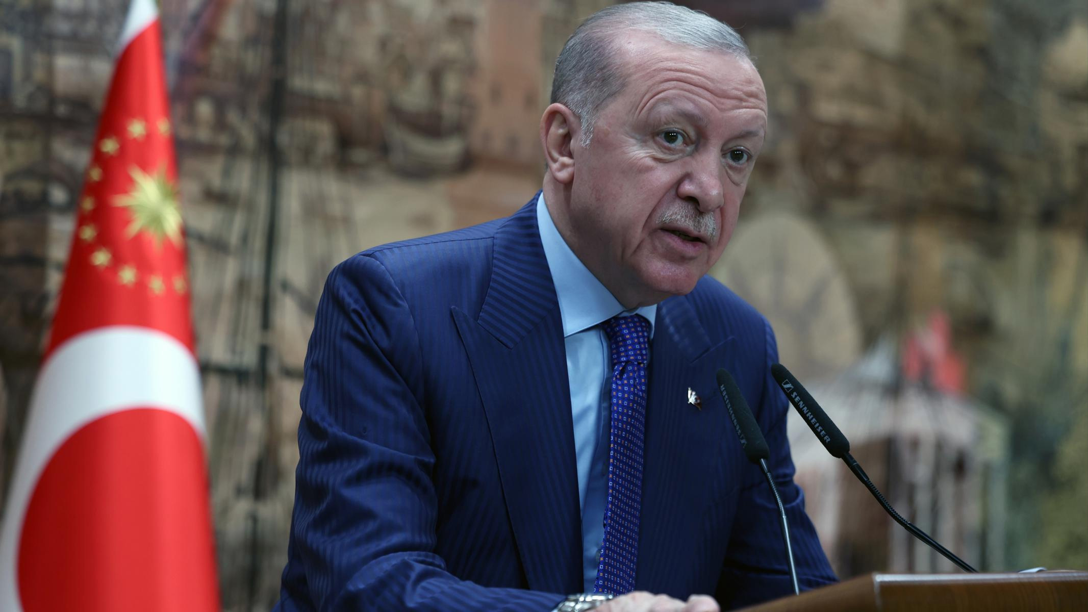 Cumhurbaşkanı Erdoğan'dan şehit polisler için başsağlığı mesajı