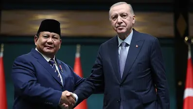 Cumhurbaşkanı Erdoğan'dan diplomasi trafiği. Endonezya Cumhurbaşkanı ve Pakistan Başbakanı ile görüştü