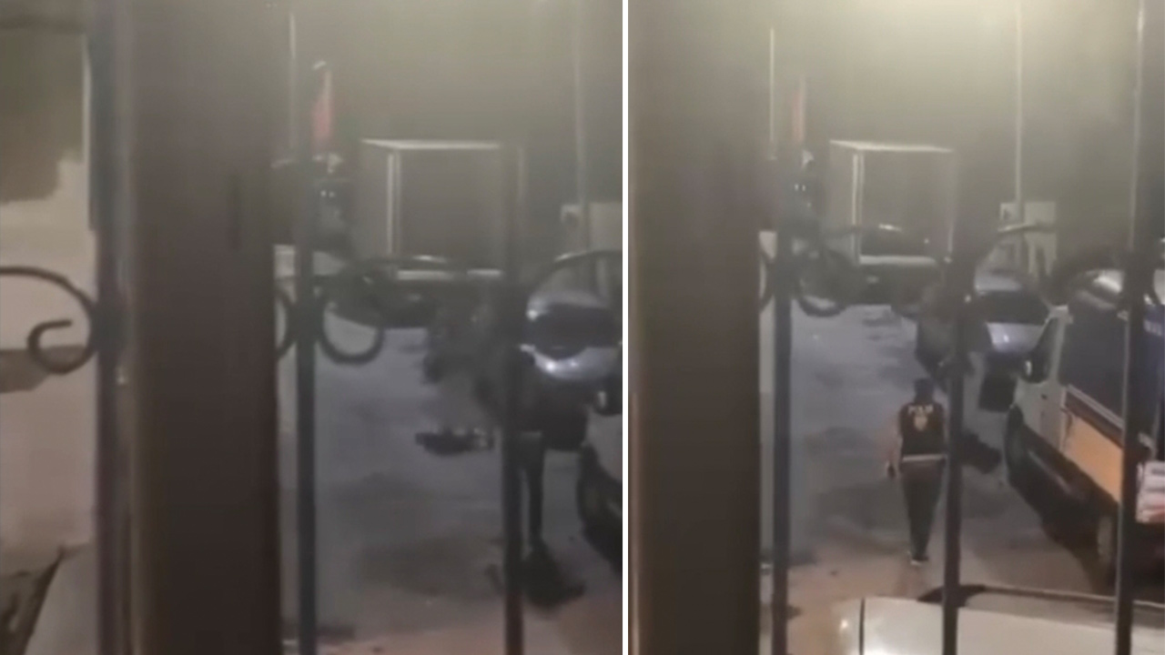 Polisi görünce boğazına bıçak dayadı
