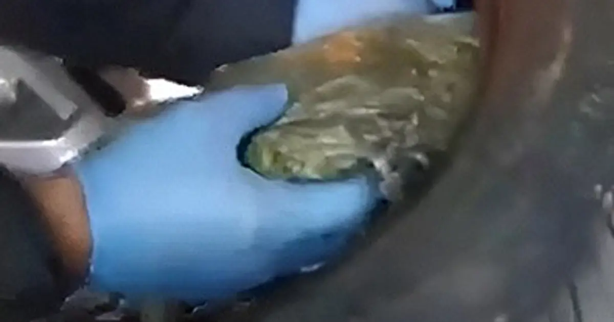 Kamyonet lastiğinden esrar çıktı!