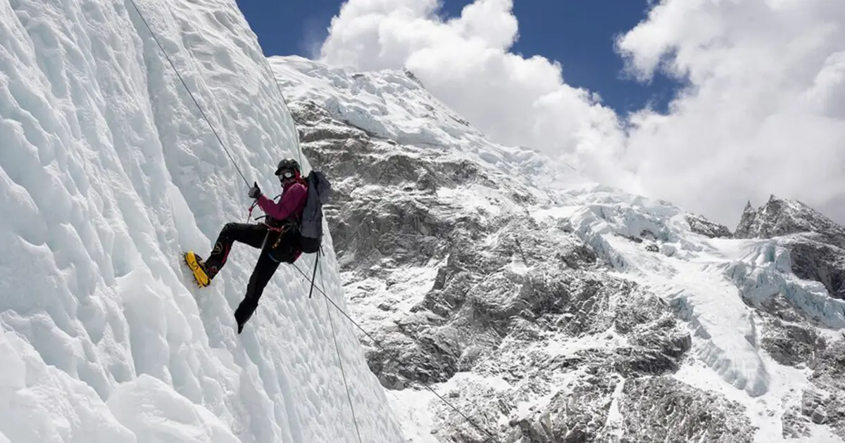 Everest'e tırmanmak için "7 bin metre" şartı