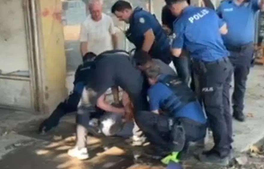 Evsiz adamın üzerinden küçük bir servet çıktı. Fareler yemesin diye poşetleyip sarımsak koymuş 3