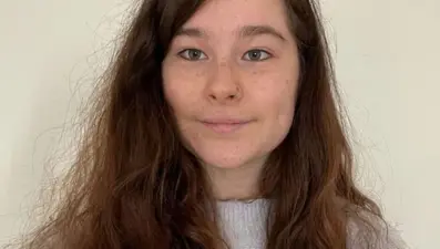 Saçlarını 1 yıldır yıkamıyor: Ailem ve arkadaşlarım deli olduğumu düşünüyor