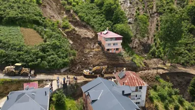 Trabzon’da heyelan: 5 ev tehlike altında