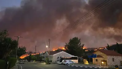 KKTC'den, orman yangınlarıyla boğuşan Güney'e yardım teklifi