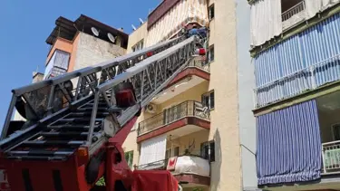 Kötü koku ihbarıyla girilen evden kadın cesedi çıktı