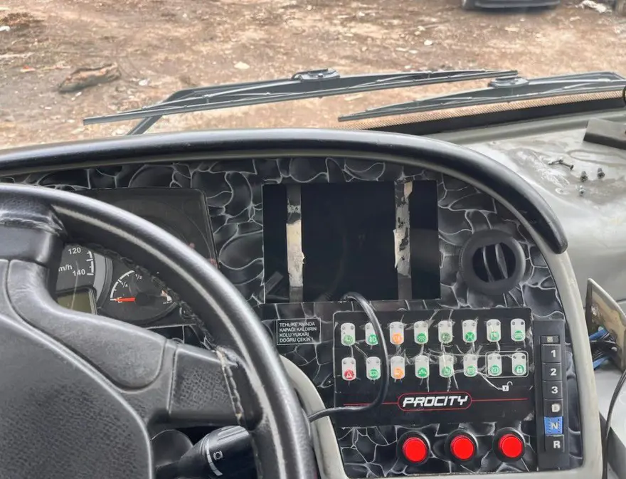 İETT otobüsünü çalıp satmaya kalkıştılar: Takip sistemiyle yakalandılar! 4