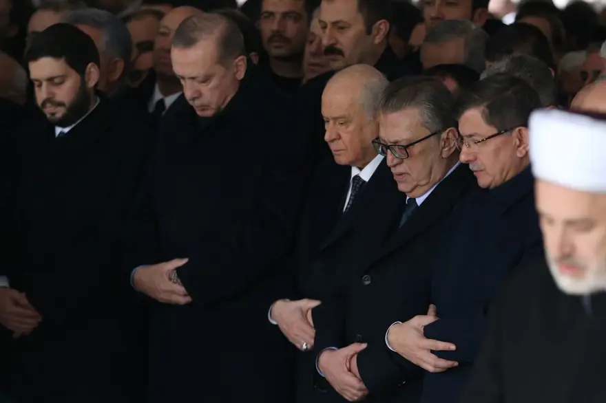 Yavuz Yılmaz son yolculuğuna uğurlandı 81 Yavuz Yılmaz son yolculuğuna uğurlandı 81