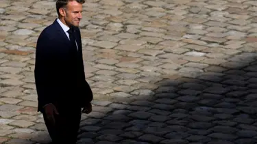 Macron'un beşinci kabusu: Fransa'da hükümet düştü, şimdi ne olacak?