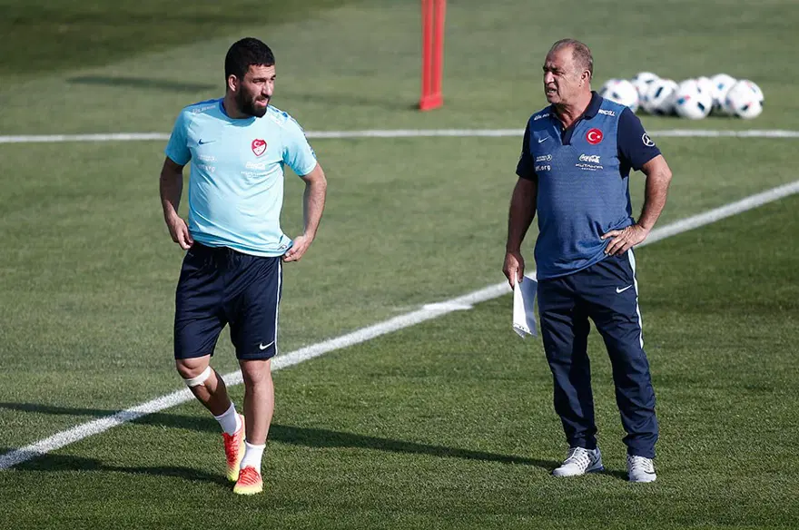 "PRİM KONUSUNDA SÖYLEYECEK SÖZÜM YOK, AMACIMIZ TÜRK FUTBOLUNA HİZMET ETMEK" "PRİM KONUSUNDA SÖYLEYECEK SÖZÜM YOK, AMACIMIZ TÜRK FUTBOLUNA HİZMET ETMEK"