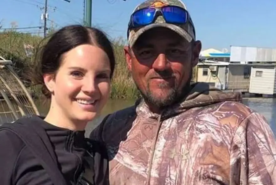 Lana Del Rey sürpriz bir nikahla evlendi 