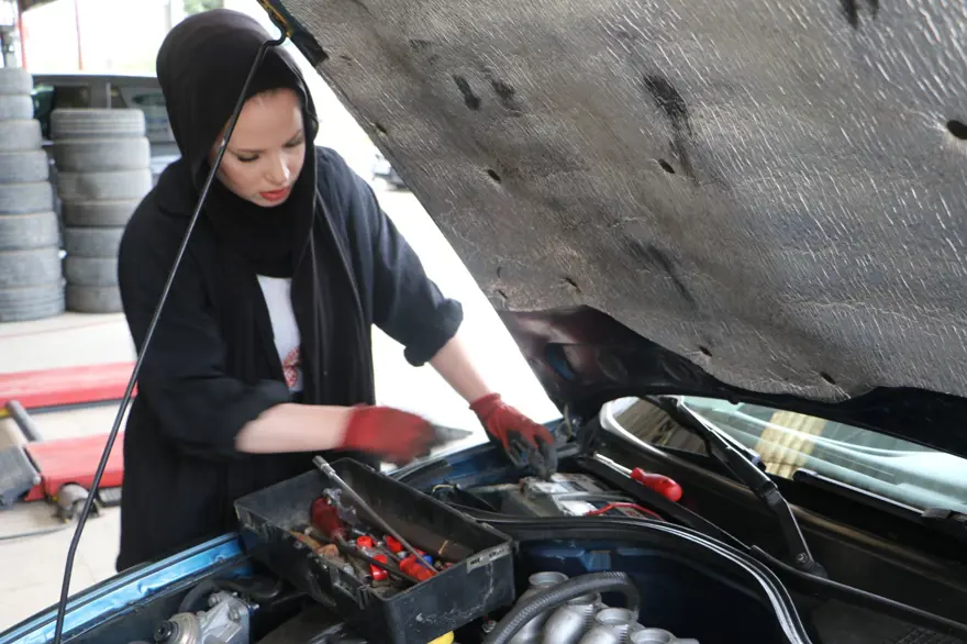 Makyözlüğü bıraktı, sanayide "Aybüke usta" oldu 1