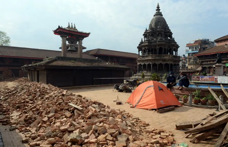 Nepal Başbakanı: Ölü sayısı 10 bine ulaşabilir 20