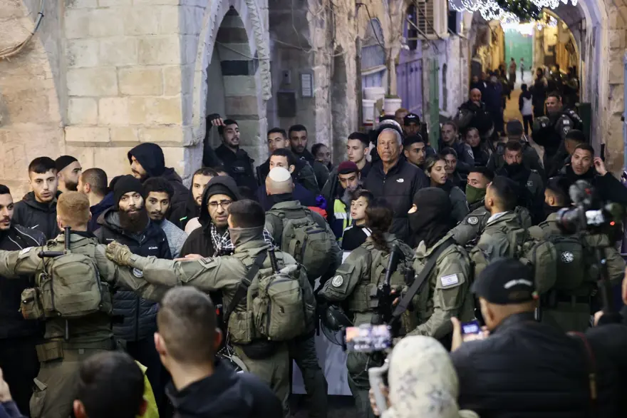 İsrail'den Mescid-i Aksa'ya üçüncü baskın 6