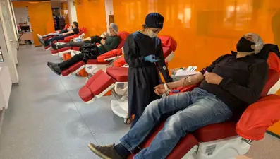 Vatandaşlar hafta sonu kısıtlamasında kan merkezlerine akın etti