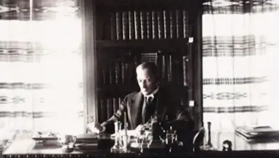 Cumhuriyet sesini radyo ile duyurdu