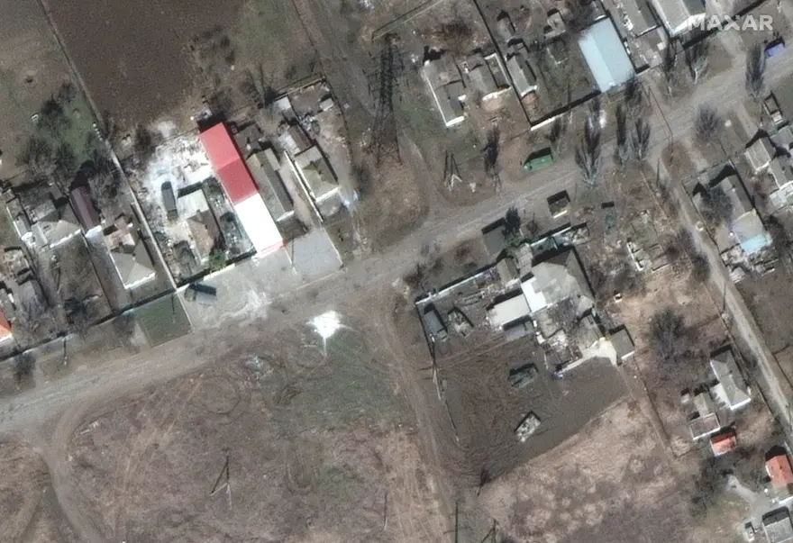Mariupol'deki yıkım uydudan görüntülendi: Şehirdeki yerleşim yerlerinin neredeyse tamamı harabeye döndü 4