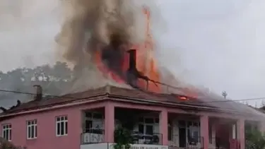 Elazığ’da çatı yangını