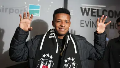 Beşiktaş'ın yeni transferi Arroyo, İstanbul'a geldi