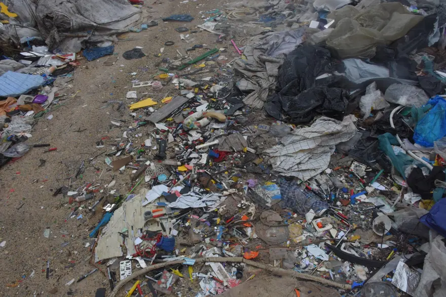 Kaçak moloz dökülen ormanlık alanda 'asbest' tehlikesi 7