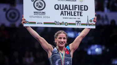 Milli güreşçi Zeynep Yetgil olimpiyat kotası aldı