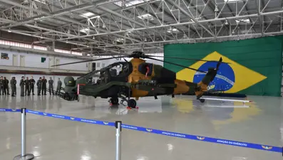 Atak helikopteriden Brezilya'da gövde gösterisi