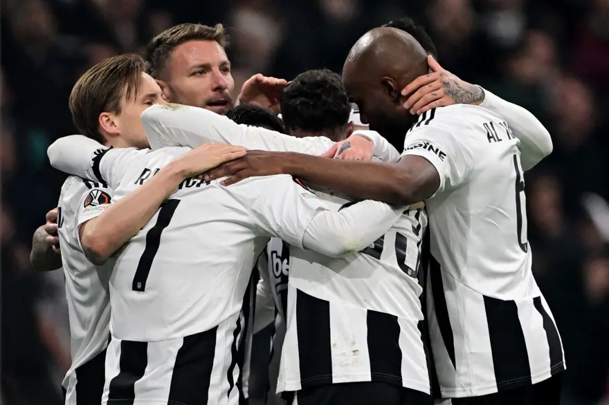 Twente-Beşiktaş maçı ne zaman, saat kaçta ve hangi kanalda canlı olarak yayınlanacak? Avrupa Ligi'nde Beşiktaş'ın muhtemel 11'i belli oldu 