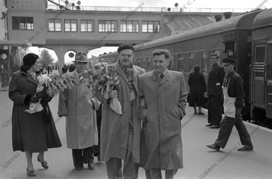 Ölümünün 59. yılında fotoğraflarla Nazım Hikmet 6 Ölümünün 59. yılında fotoğraflarla Nazım Hikmet 6