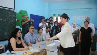 HDP Eş Genel Başkanı Buldan oyunu kullandı