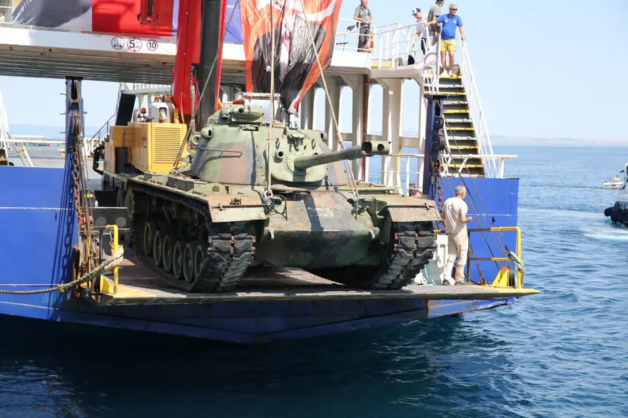 Saros Körfezi'nde Su Altı Tarih müzesi'ne tank batırıldı 