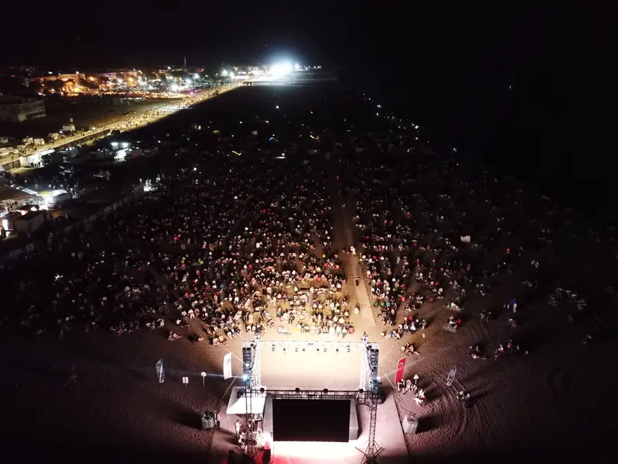 Bursa'da 20 bin kişinin katılımıyla "Perseid meteor yağmuru" izlendi 6