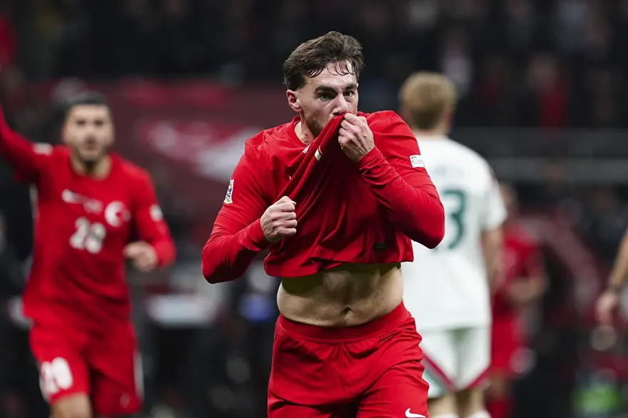 ARDA GÜLER VE MERİH DEMİRAL TAKIMA DÖNDÜ 3