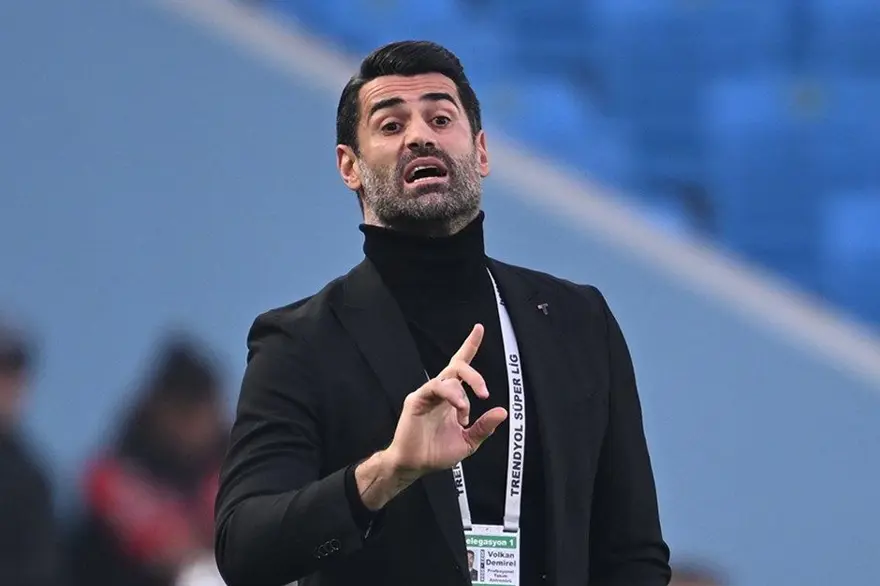 Tümer Metin, "Hiç düşünmem, Fenerbahçe'nin başına getiririm" diyerek teknik direktör adayını açıkladı! 8