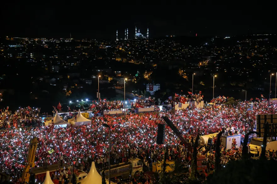 Köprüde Milli Birlik Yürüyüşü 61 Köprüde Milli Birlik Yürüyüşü 61