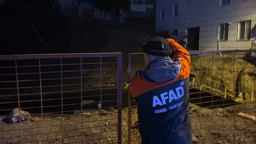 Tokat'ta inşaat alanında toprak kayması: Üç bina tahliye edildi 8