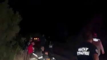 Hatay'da itfaiye ekibinin yorgunluk molası