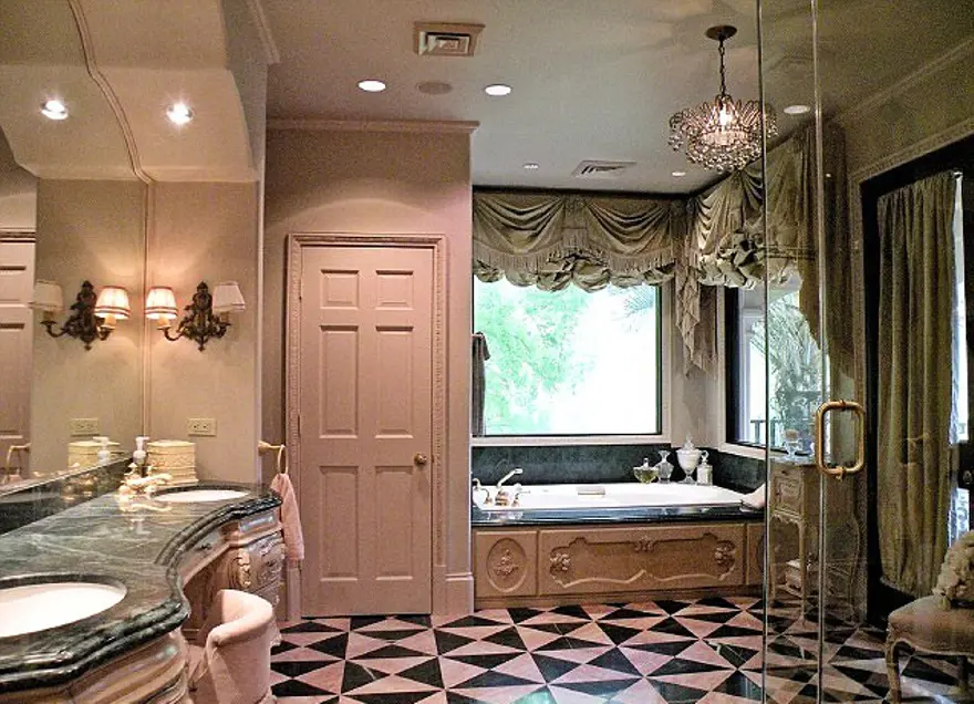 Beyonce Knowles'tan 5.9 milyon dolarlık hediye 7 Beyonce Knowles'tan 5.9 milyon dolarlık hediye 7