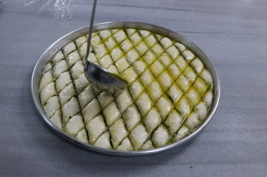 Gaziantepli baklavacılardan Türk çıktığını açıklayan şarkıcı Halsey'e davet 7