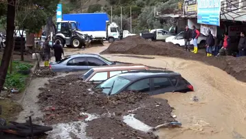 İzmir'i bekleyen çifte tehlike: "İkisi de aynı anda yaşanabilir"