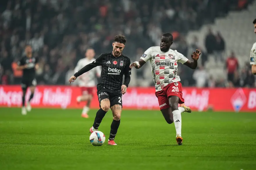 Beşiktaş'a evinde büyük sürpriz: Gaziantep FK, Dolmabahçe'de 1-0'dan geri dönerek kazandı 8